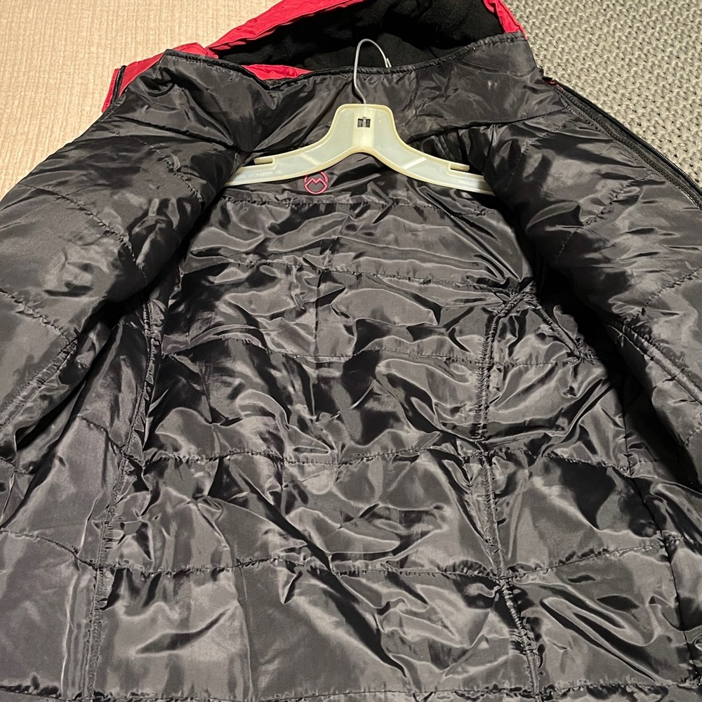 Red Puffer Jacket with double zipper revealing inner shell jacket - Picture 5 of 12